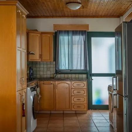 Kartzin Tis Madaris - Traditional 1996 Villa Sarandi