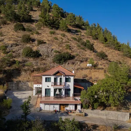 Villa Kartzin Tis Madaris - Traditional 1996