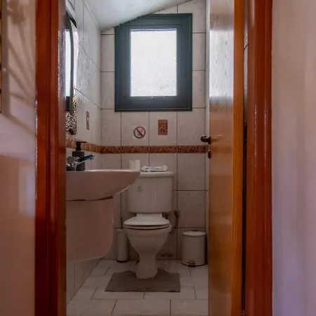 Villa Kartzin Tis Madaris - Traditional 1996